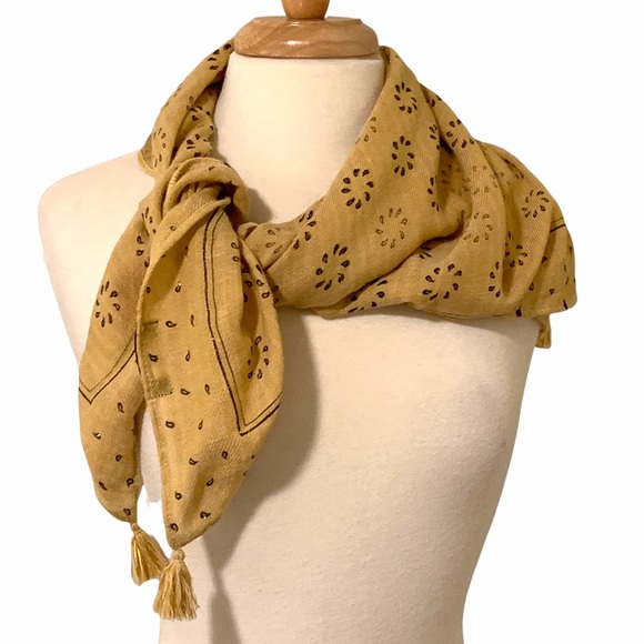 Zara Gold Scarf with tassels - Picture 1 of 6